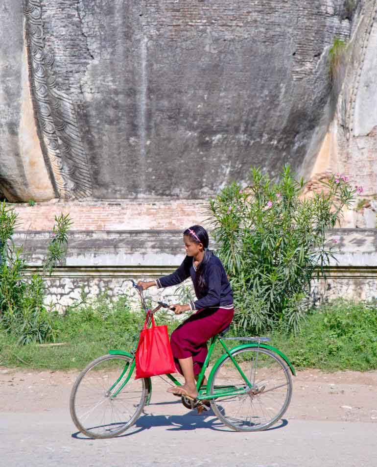 The Strand Cruise, Mandalay to Bagan, Myanmar
