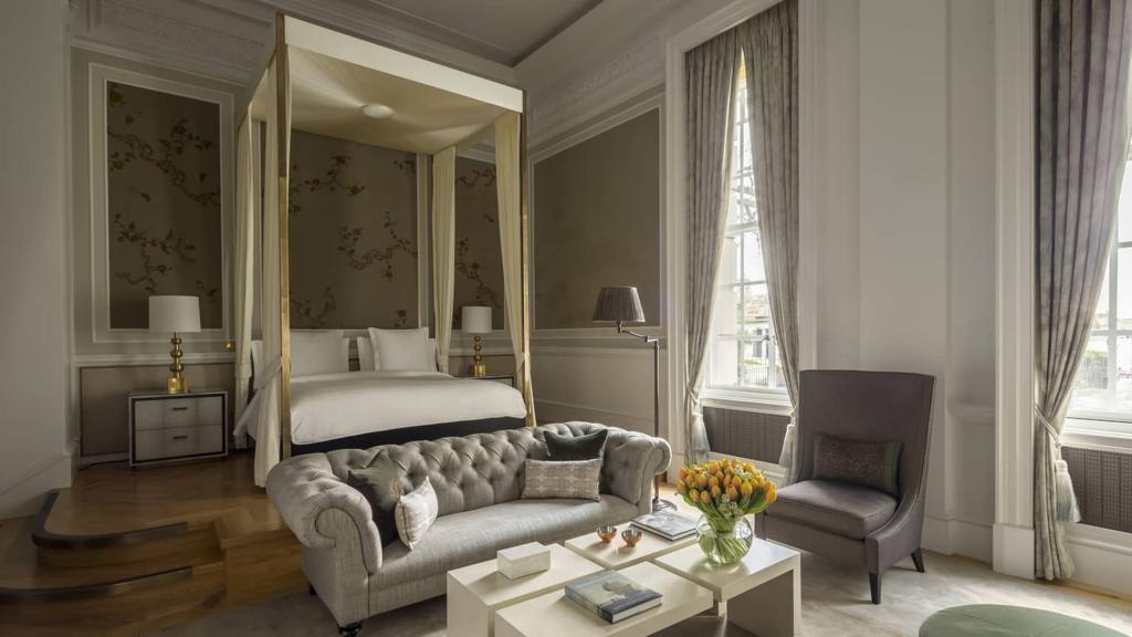 Suite at Four Seasons London Ten Trinity Square