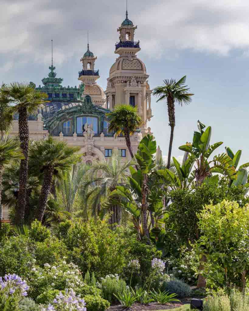 Exterior view of the Hôtel de Paris, Monaco