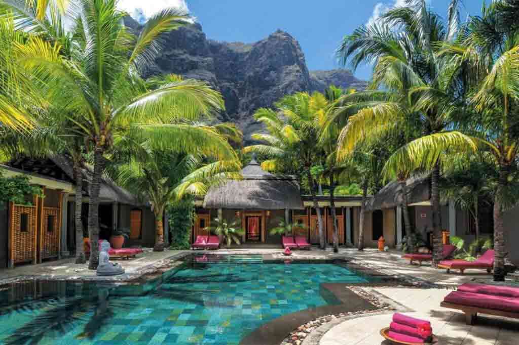 Dinarobin Beachcomber Resort & Spa, Mauritius for a gorgeous holiday