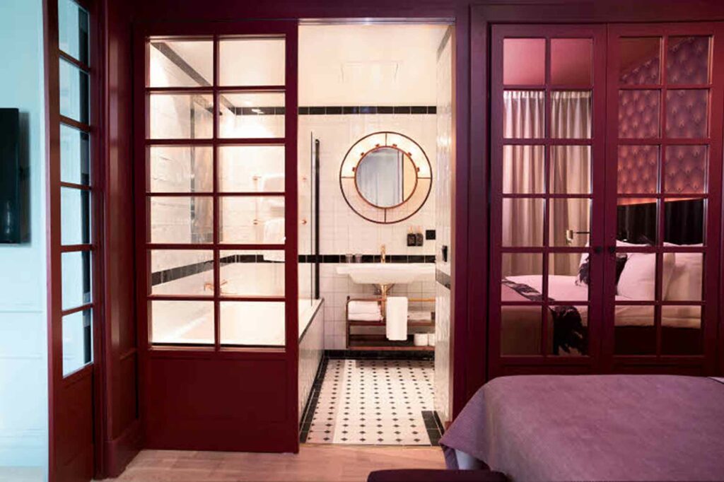 Haymarket by Scandic Stockholm suite bathroom