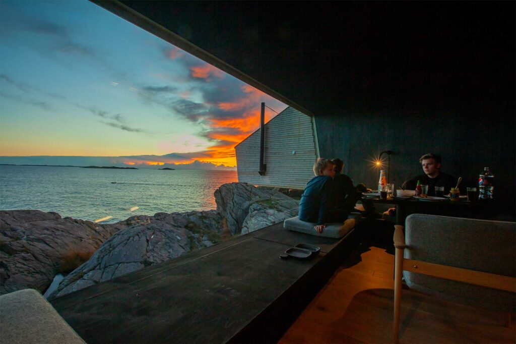 Sunset view at Flokehyttene, Norway designer cabins