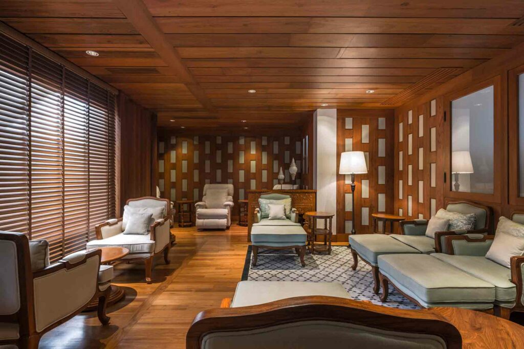 Mandarin Oriental Bangkok Oriental Hotel wood panelled spa