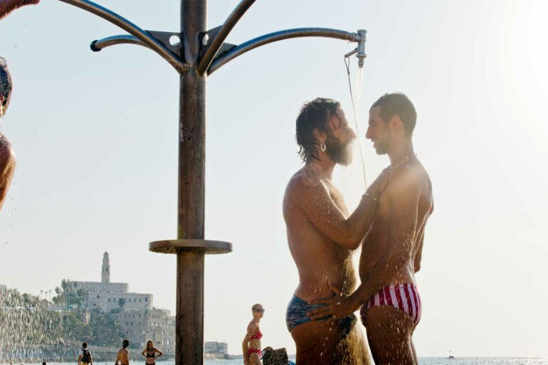 Tel Aviv nightlife starts on the beach