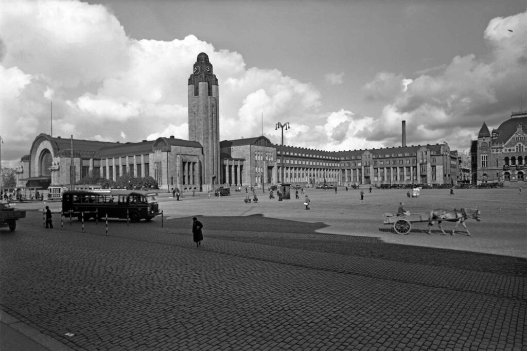 Eliel Saarinen-designed railway station in Helsinki, Finland