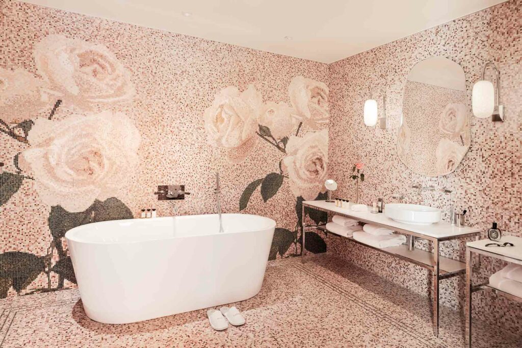 Bathrooms embellished with mosaics, Paris, France