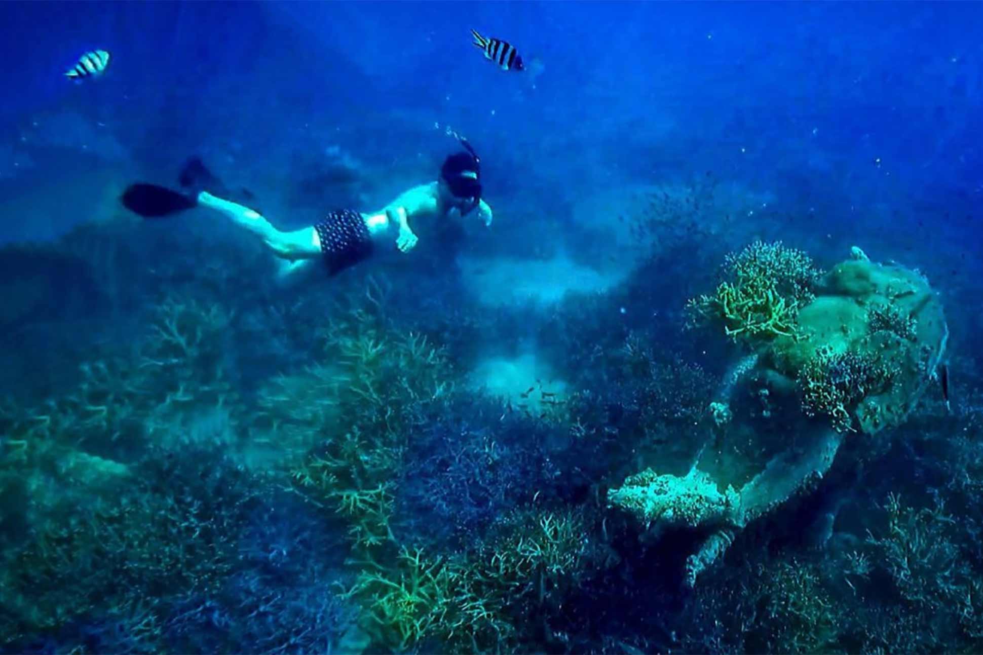 Uwern Jong snorkels with Soneva Kiri