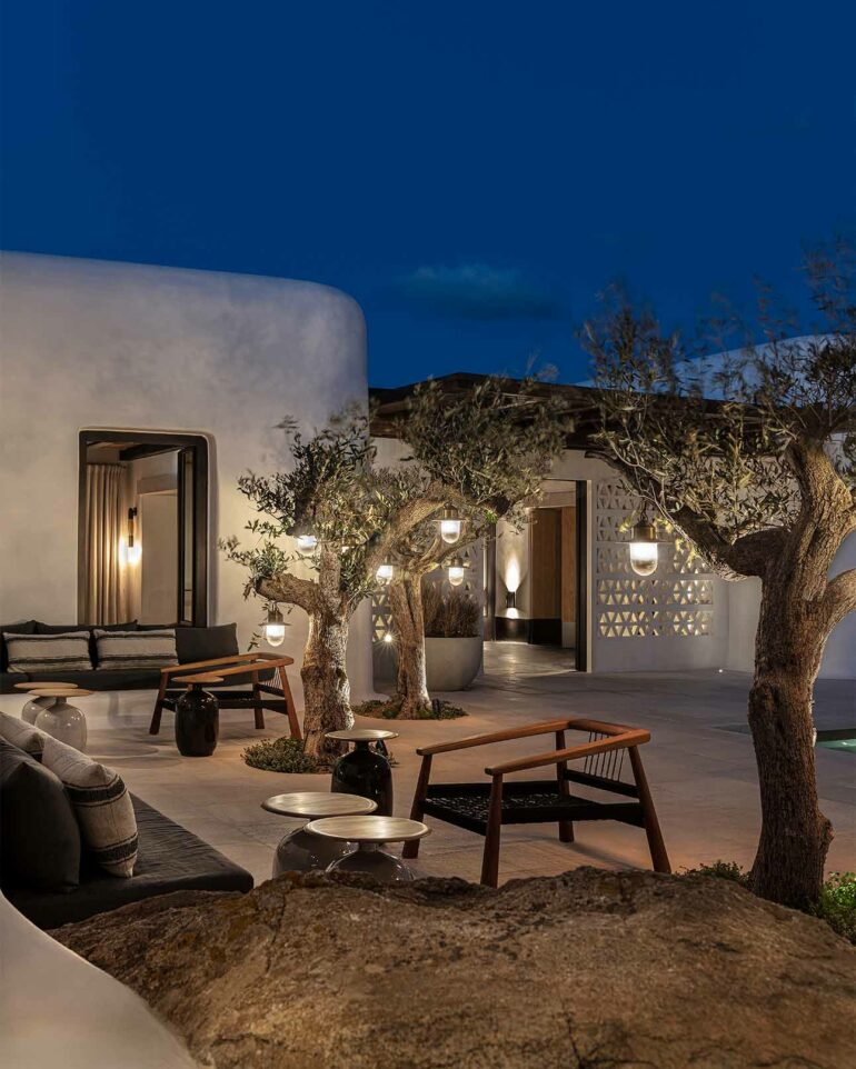 Night time at Pere Ubu restaurant, Mykonos, Greece