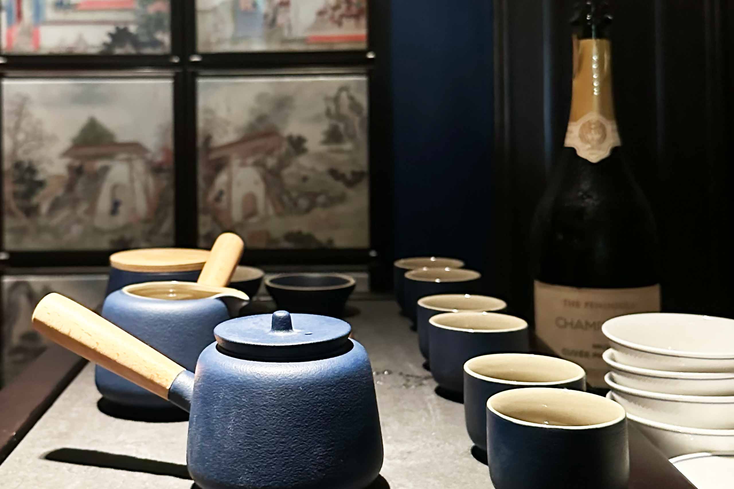 An oriental tea set.