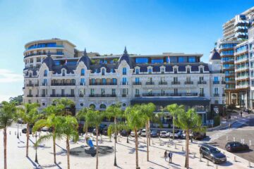 Facade of the Hôtel de Paris Monte-Carlo, Monaco