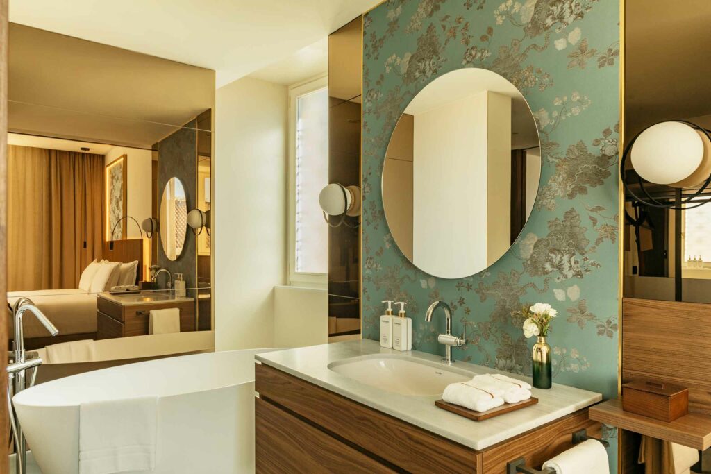 Palazzo Cordusio Gran Meliá suite bathroom