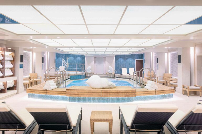Indoor pool aboard the Queen Mary 2, Cunard