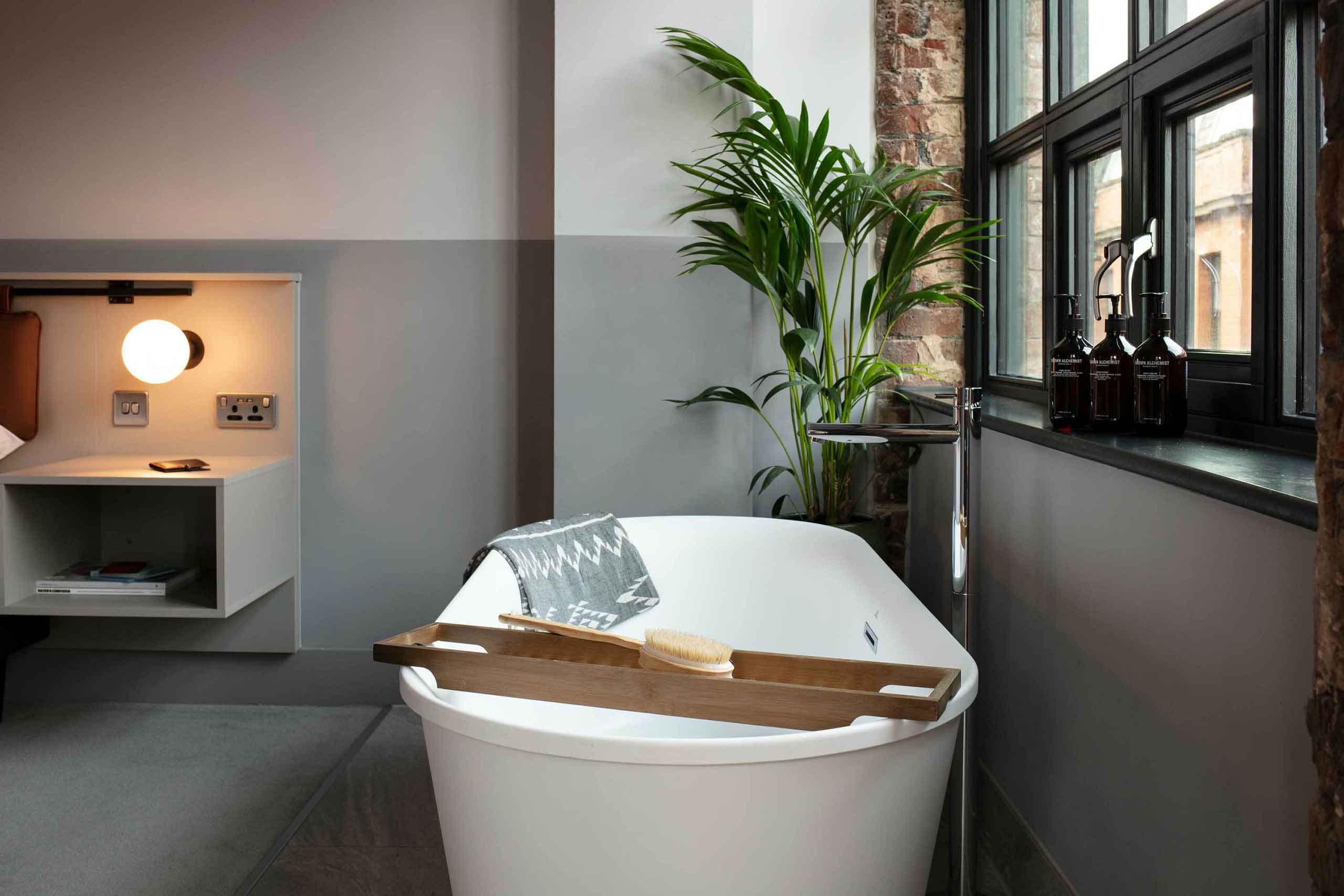 Bath at LEVEN