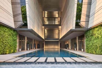 Rosewood Bangkok pool deck