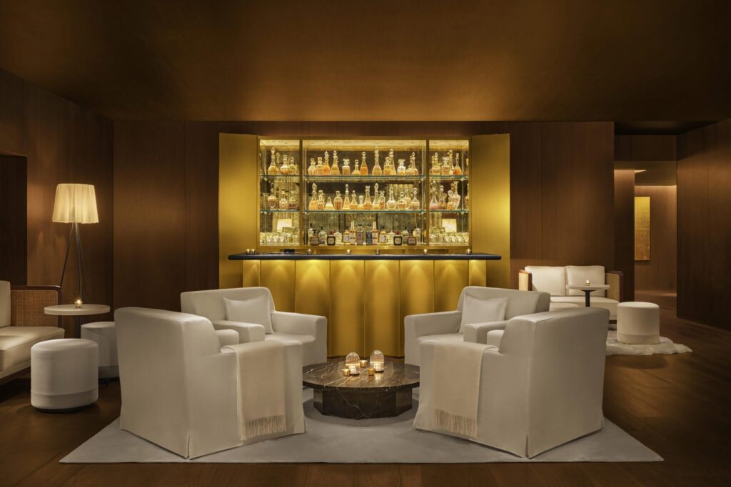 Lobby bar in Ginza