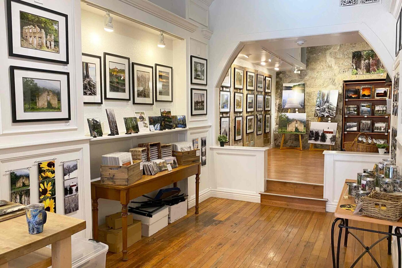 Interiors of River Bend Gallery, Galena, Illinois, USA