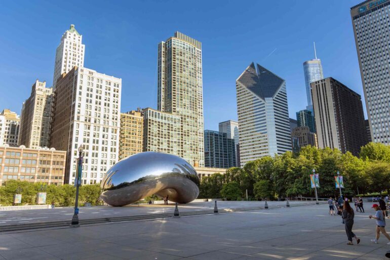 Cloud Gate sculpture in Chicago, Illinois, USA