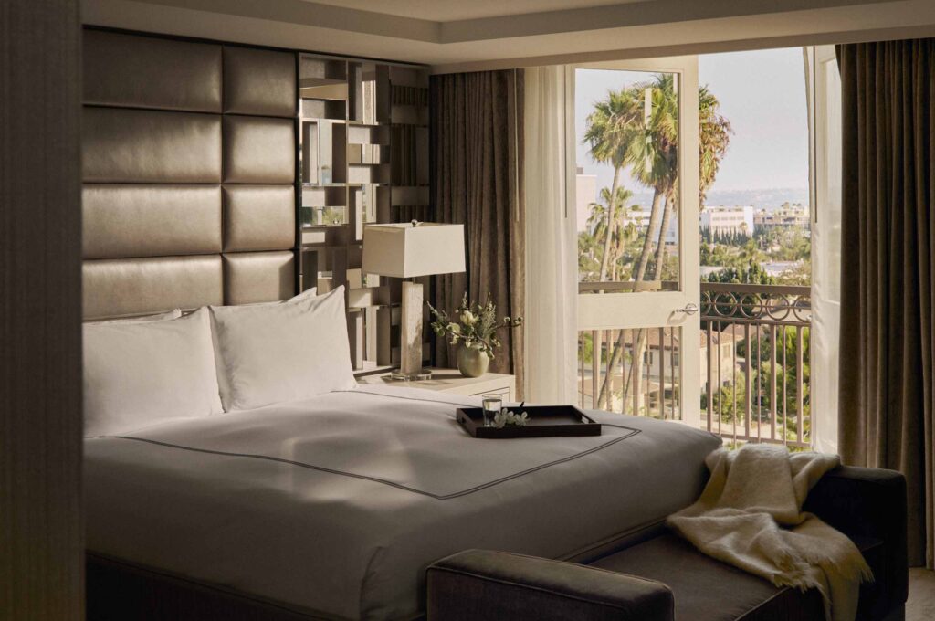 Suite with a balcony view over Beverly Hills