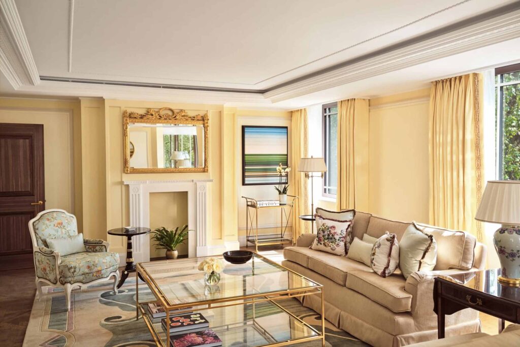 Presitge Suite at The Dorchester London