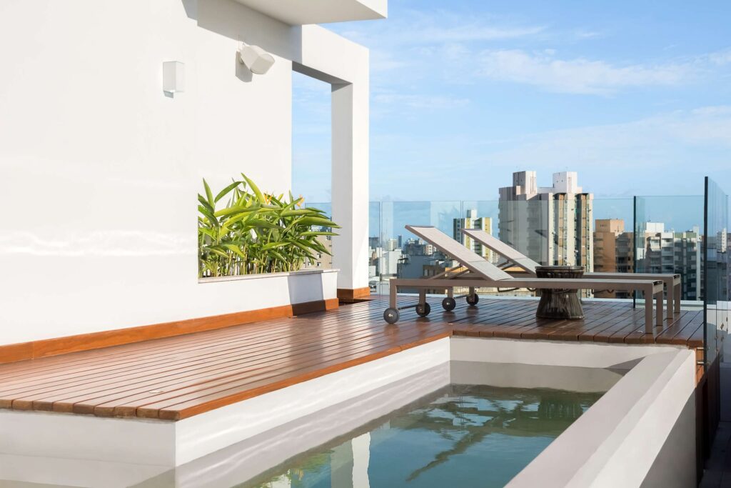 Plunge pool with a view in Salvador, Brazil