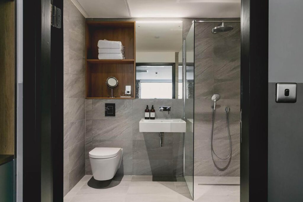 Contemporary hotel bathroom