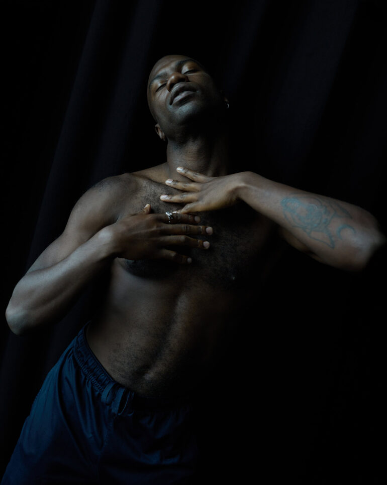 Folu Odimayo performing a dance in London, UK